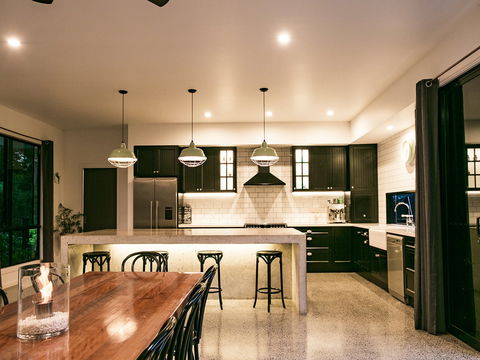 Friday Sabai - Whitsundays Accommodation 2