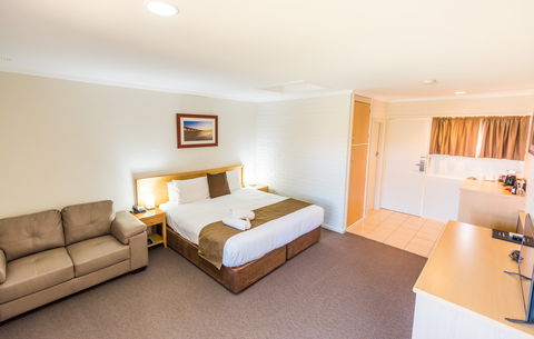 Hospitality Carnarvon, SureStay Collection By Best Western - Whitsundays Accommodation 2