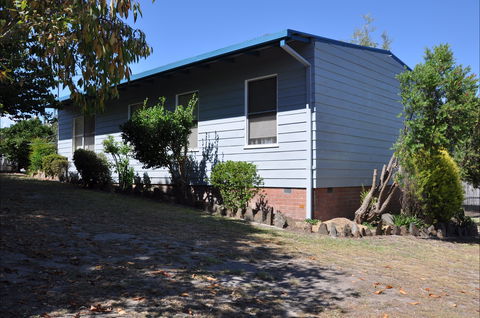 Khancoban Holiday House - Whitsundays Accommodation 0