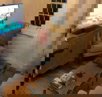 Lythgo's Row Colonial Cottages