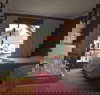 Mount Barker Valley Views Motel and Chalets - Whitsundays Accommodation