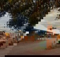 Mud Hut Motel - Whitsundays Accommodation