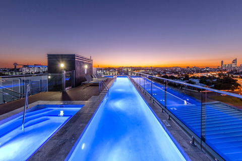 Oaks Brisbane Woolloongabba Suites - Whitsundays Accommodation 0