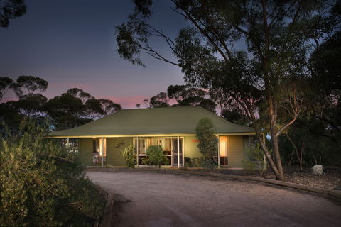 Riverbush Cottages - Whitsundays Accommodation 0