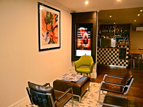 The Waverley International Hotel - Whitsundays Accommodation 1