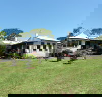 The Old School Bed and Breakfast - Whitsundays Accommodation