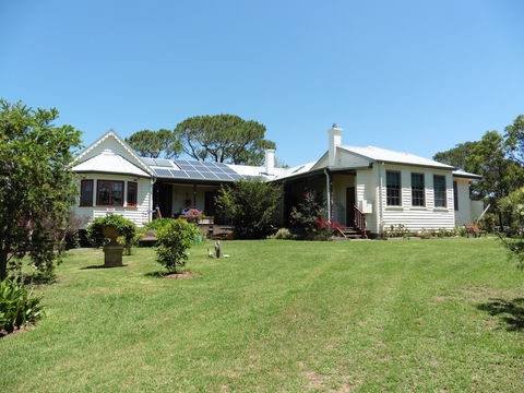 The Old School Bed And Breakfast - Whitsundays Accommodation 0
