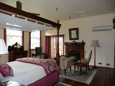 The Old School Bed And Breakfast - Whitsundays Accommodation 2