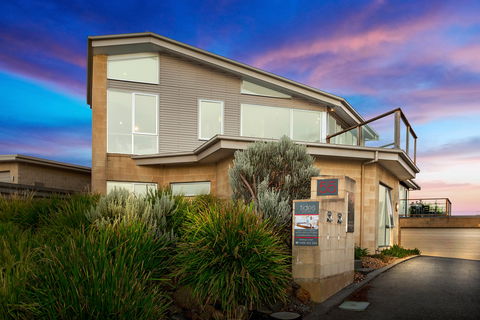 Tides Apartments Port Fairy - Whitsundays Accommodation 1