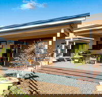 Tumby Villas - Whitsundays Accommodation