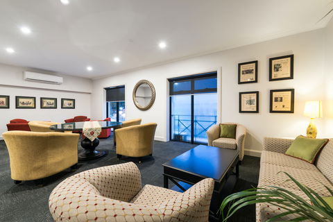 Abbott Boutique Hotel - Whitsundays Accommodation 0