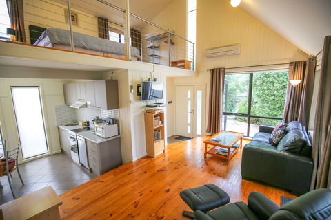 Allambie Cottages - Whitsundays Accommodation 1
