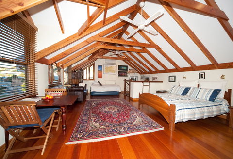 An Oasis In The City - Whitsundays Accommodation 1