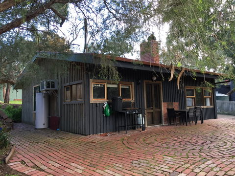 Bells Estate Great Ocean Road Cottages - Whitsundays Accommodation 2