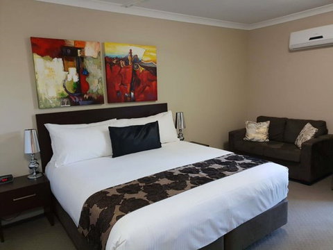 Best Western Kimba Lodge Motel - Whitsundays Accommodation 0