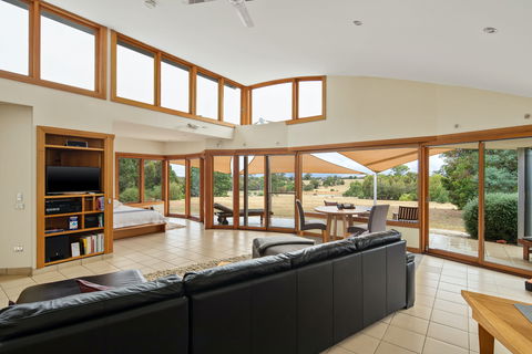 Boroka Downs - Whitsundays Accommodation 2