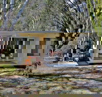 Capertee Cottage - Whitsundays Accommodation