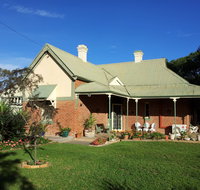 Charming Country Stop B and B