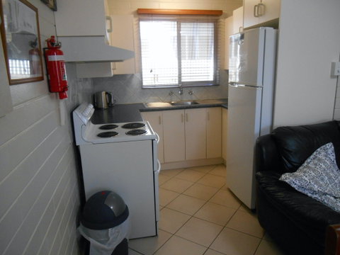 Clan Ranald Holiday Unit 2 - Whitsundays Accommodation 1