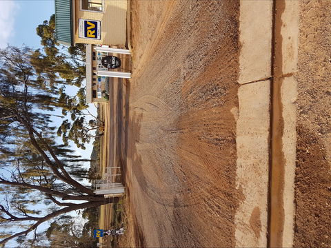 Cleve Showgrounds RV Park - Whitsundays Accommodation 0