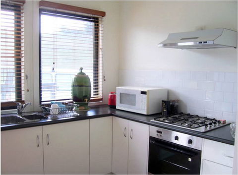 Cudgerie Little House - Whitsundays Accommodation 1