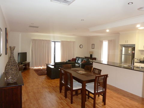Florentine Villas - Whitsundays Accommodation 2