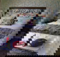 Gooromon Park Cottages - Whitsundays Accommodation