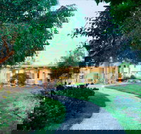 Lonsdale Park on the Yarra - Whitsundays Accommodation