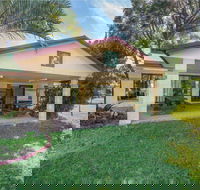 Mooyabil Farm Holidays - Whitsundays Accommodation