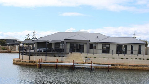 Port Bouvard Retreat - Large Family Friendly Canal Home With Private Jetty - Whitsundays Accommodation 0