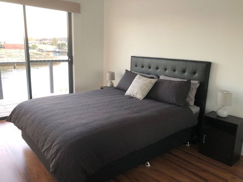 Port Bouvard Retreat - Large Family Friendly Canal Home With Private Jetty - Whitsundays Accommodation 1