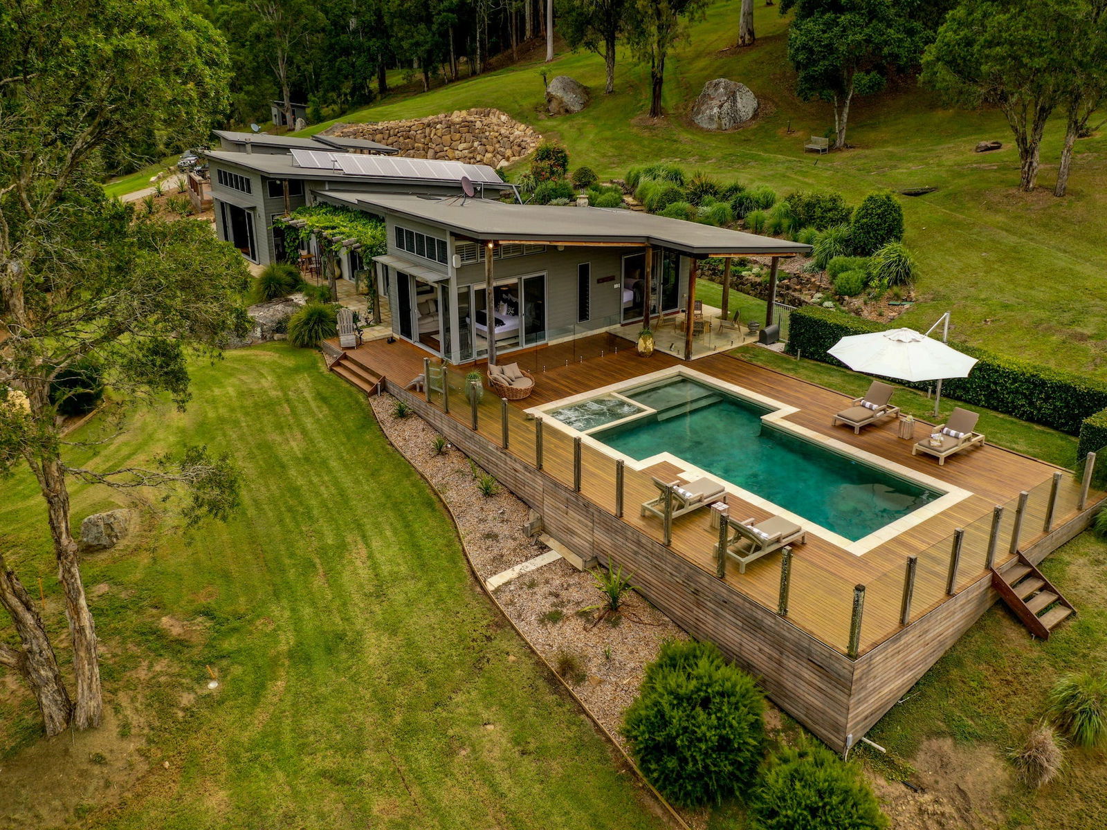 Ravensdale NSW Whitsundays Accommodation
