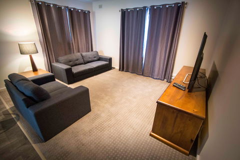 River View Rest - Whitsundays Accommodation 1