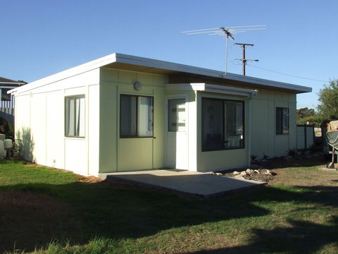 Seahorse Beach Shack - Whitsundays Accommodation 2