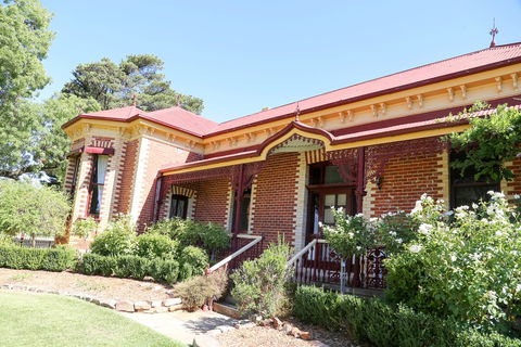 Seppelt Vine Lodge - Whitsundays Accommodation 0