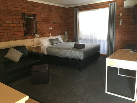 Shannon Motor Inn - Whitsundays Accommodation 1