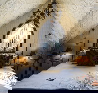 Silverleaf Cottage - Whitsundays Accommodation