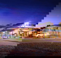 Standpipe Golf Motor Inn - Whitsundays Accommodation