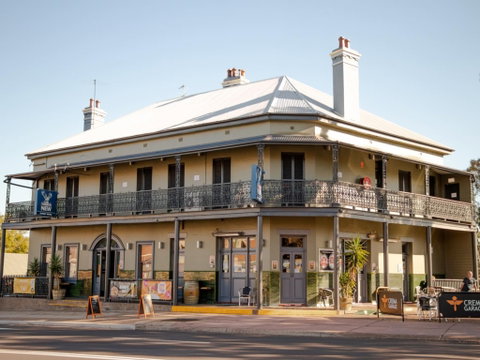 The Family Hotel Maitland - Whitsundays Accommodation 0