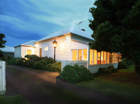 The Lonsdale Palms - Whitsundays Accommodation 0
