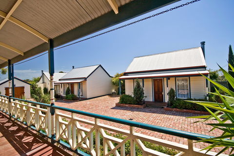 Torquay 1903 Period Cottages - Whitsundays Accommodation 0
