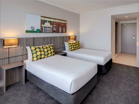 Travelodge Hotel Bankstown Sydney - Whitsundays Accommodation 2