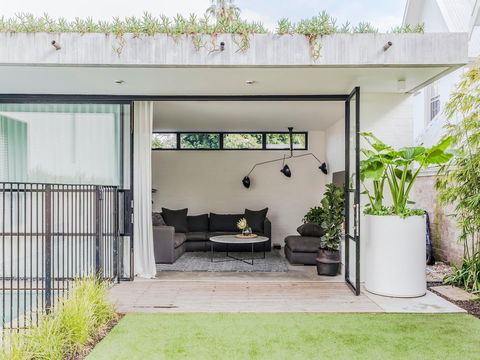 Woollahra Haven - Whitsundays Accommodation 0