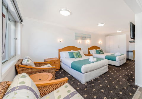 Adrift Apartments - Whitsundays Accommodation 2