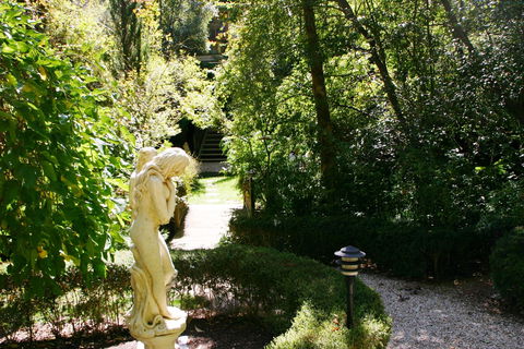 Aldgate Lodge Bed & Breakfast - Whitsundays Accommodation 0