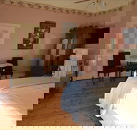 Angas Plains Wines Suites - Whitsundays Accommodation