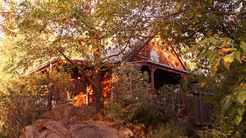 Artscape Cottage Beechworth - Whitsundays Accommodation 0