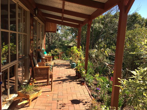 Artscape Cottage Beechworth - Whitsundays Accommodation 1