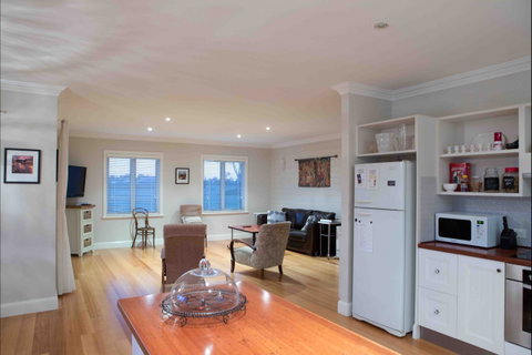Aurelias Farm Bed And Breakfast - Whitsundays Accommodation 2