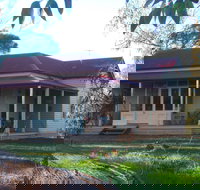 Baranduda Homestead BB Cottages - Whitsundays Accommodation